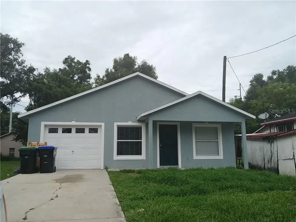 19 W Ella J Gilmore Street Apopka FL 32703