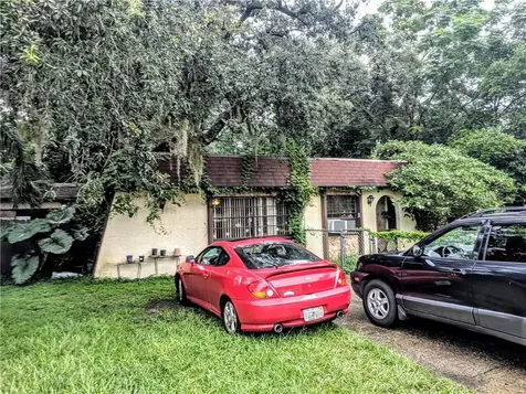 2106 E Bougainvillea Avenue Tampa FL 33612