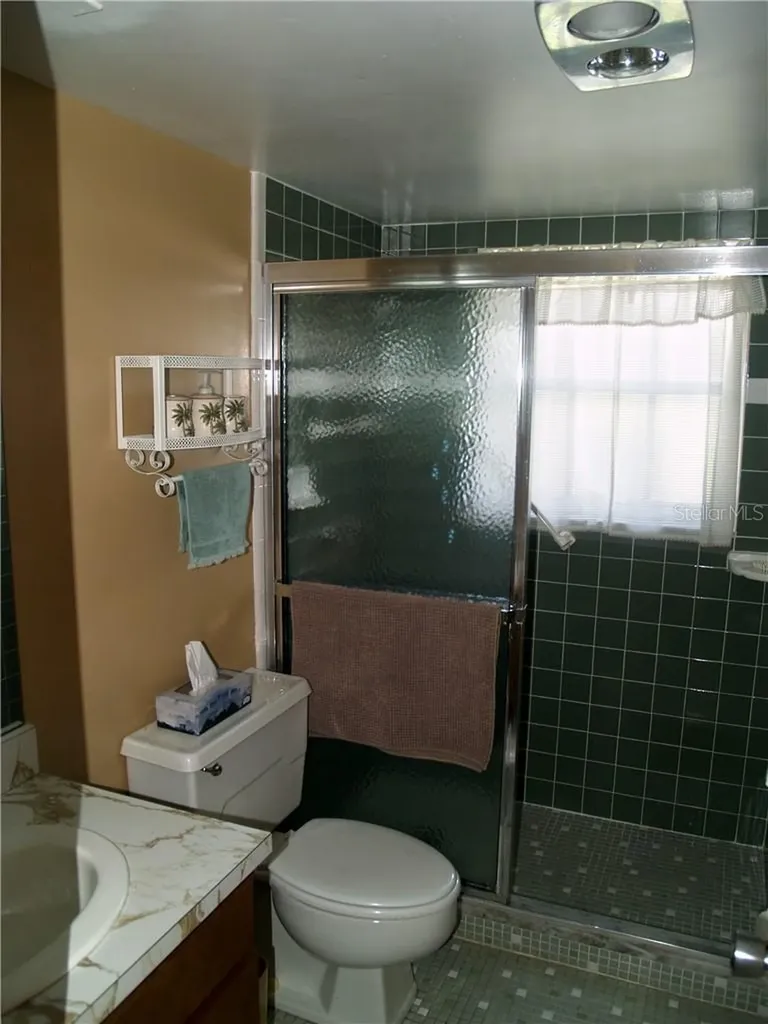 7405 W Country Club Drive N Sarasota FL 34243