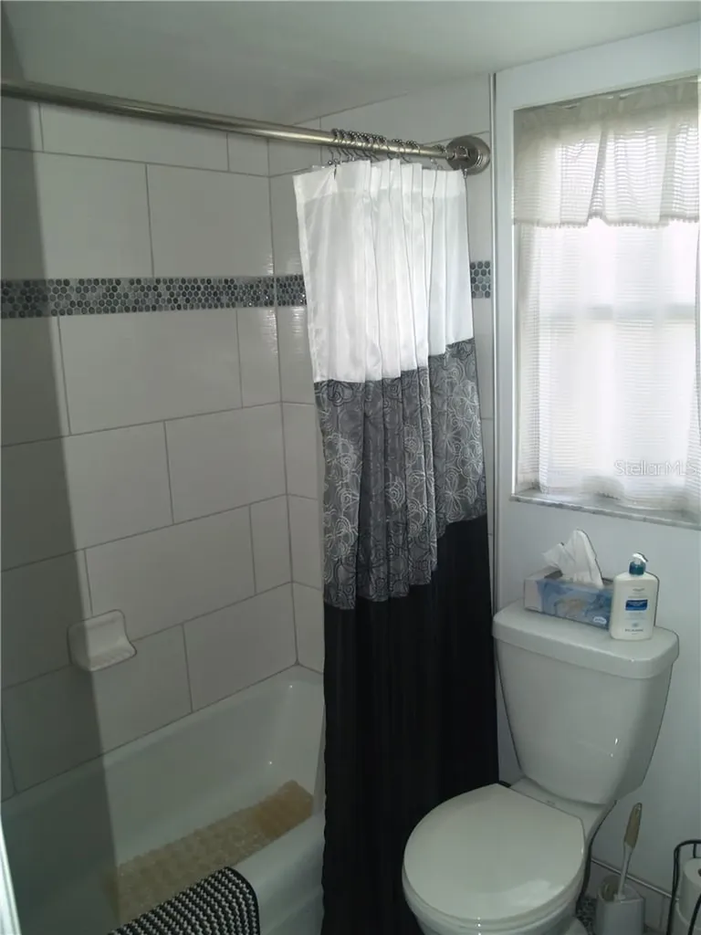 7405 W Country Club Drive N Sarasota FL 34243