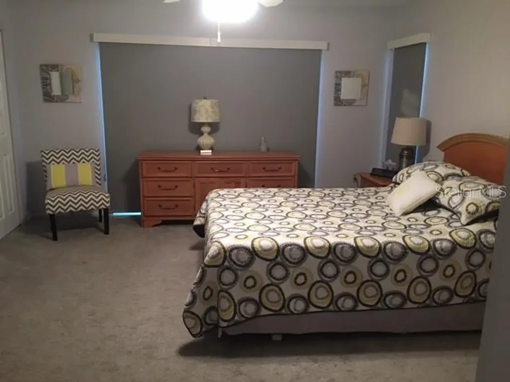 7405 W Country Club Drive N Sarasota FL 34243