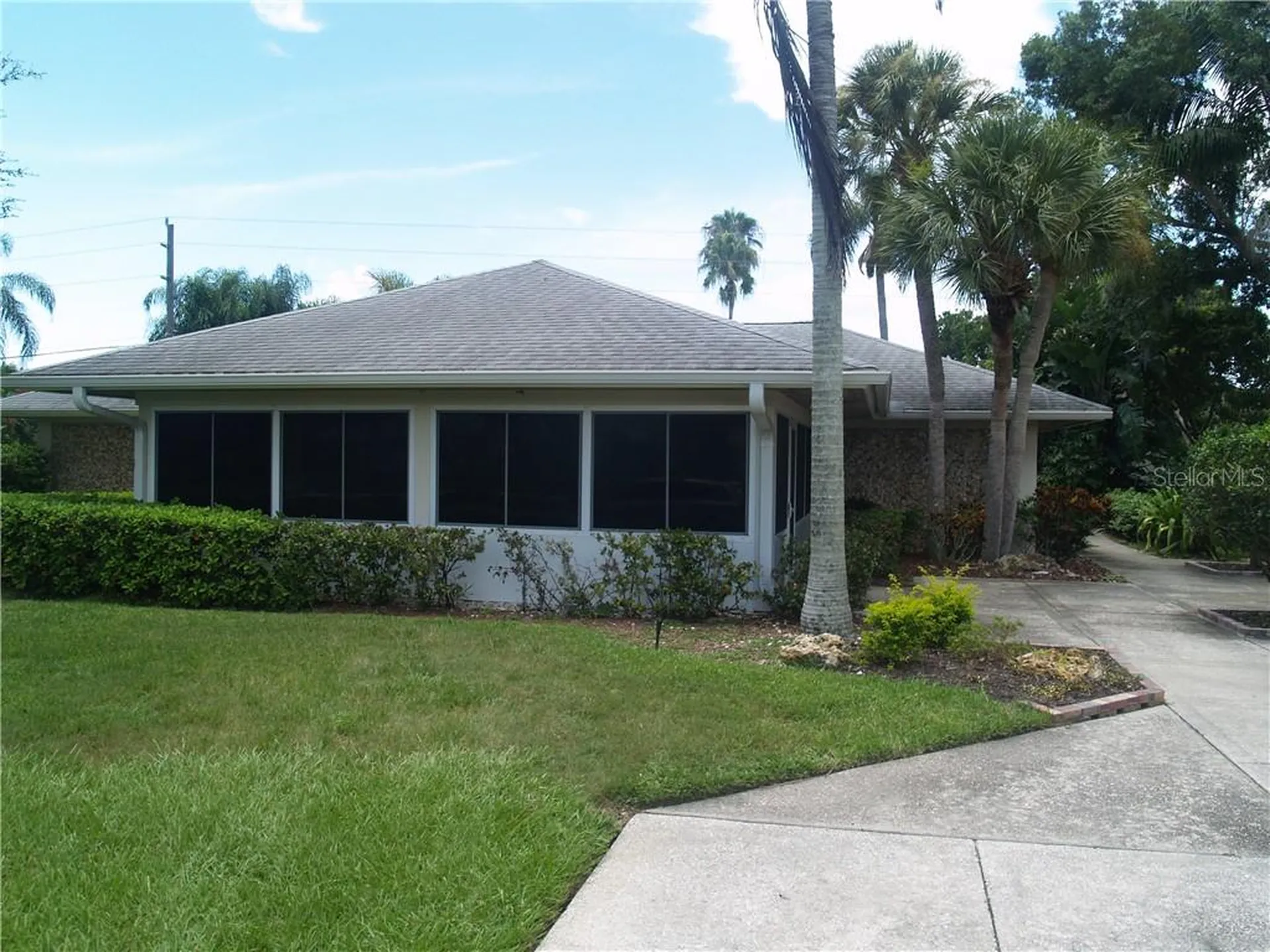 7405 W Country Club Drive N Sarasota FL 34243