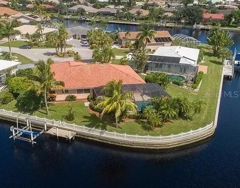 2031 Via Venice Punta Gorda FL 33950
