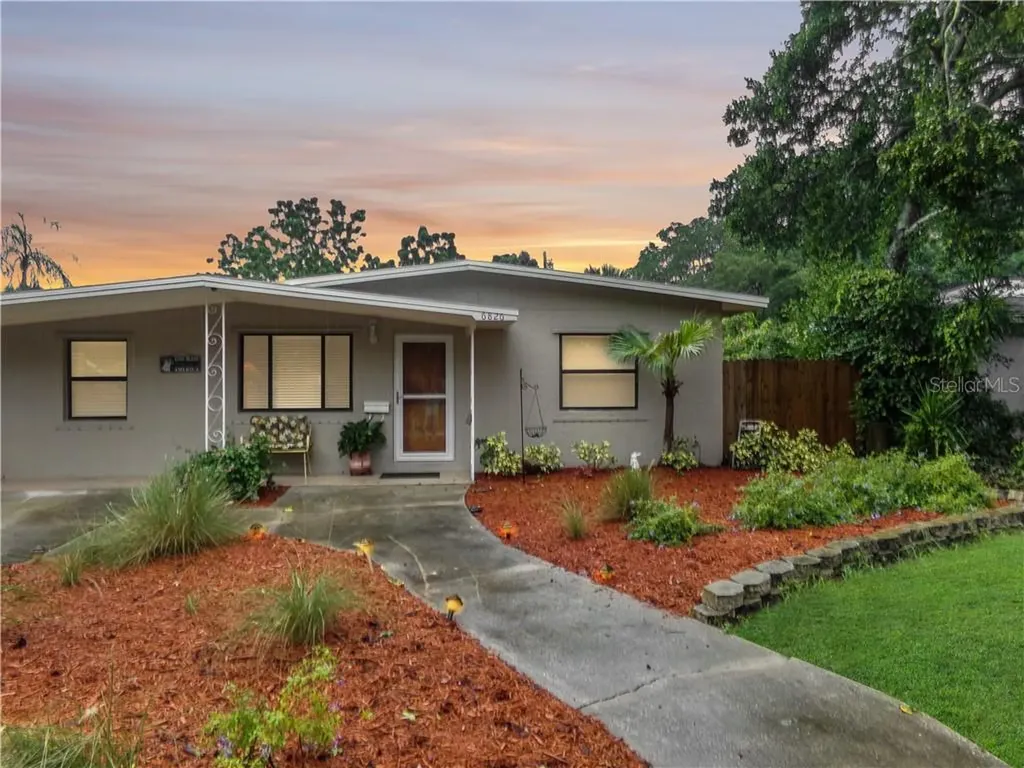 6826 4th Avenue N St Petersburg FL 33710