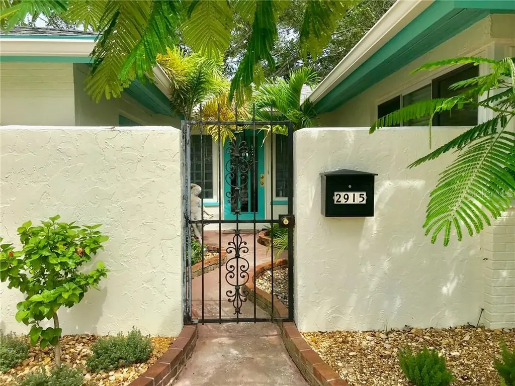 2915 1st Street NE St Petersburg FL 33704