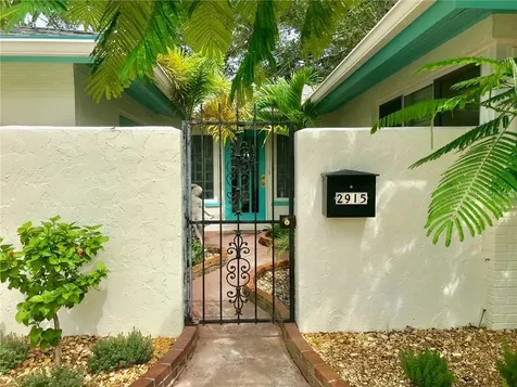 2915 1st Street NE St Petersburg FL 33704