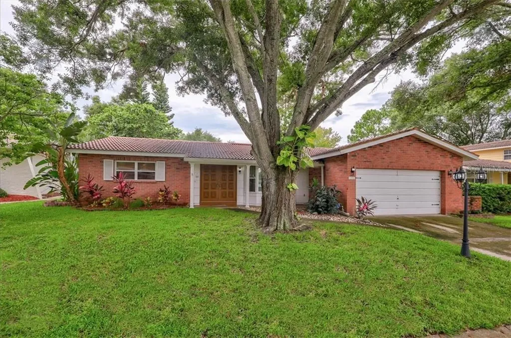 12906 Mia Circle Largo FL 33774