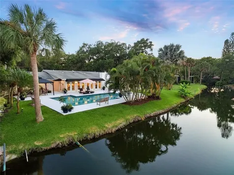 1525 Eastbrook Drive Sarasota FL 34231
