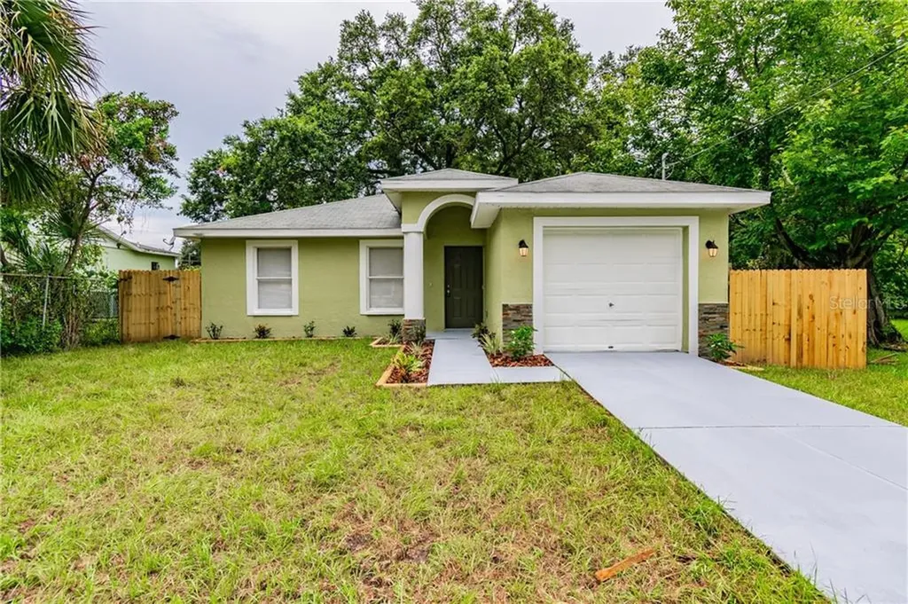 4018 E Henry Avenue Tampa FL 33610