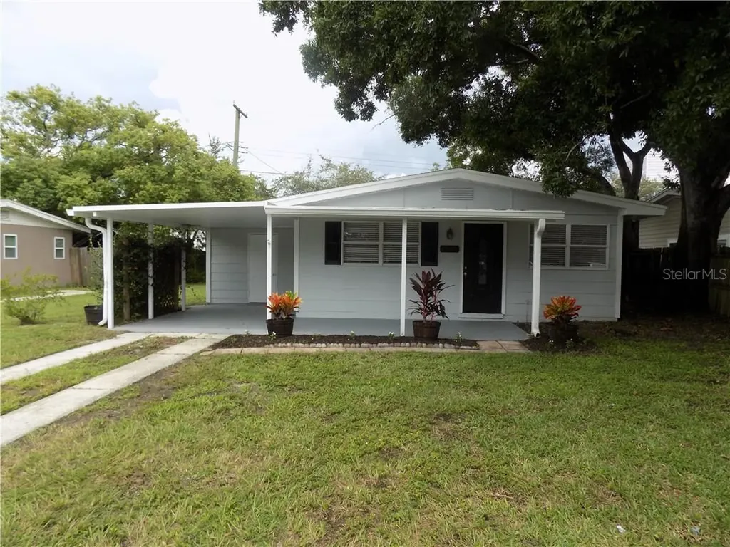 4733 W Wallace Avenue Tampa FL 33611