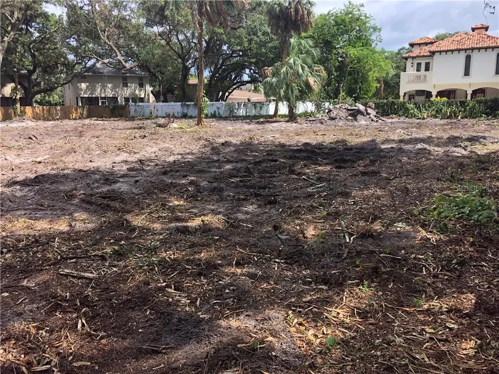 2712 W Thornton Avenue Tampa FL 33611