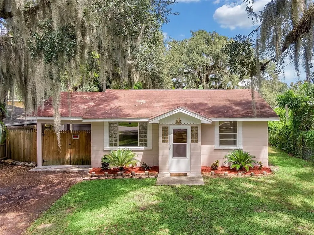 1009 E Wallace Street Orlando FL 32809