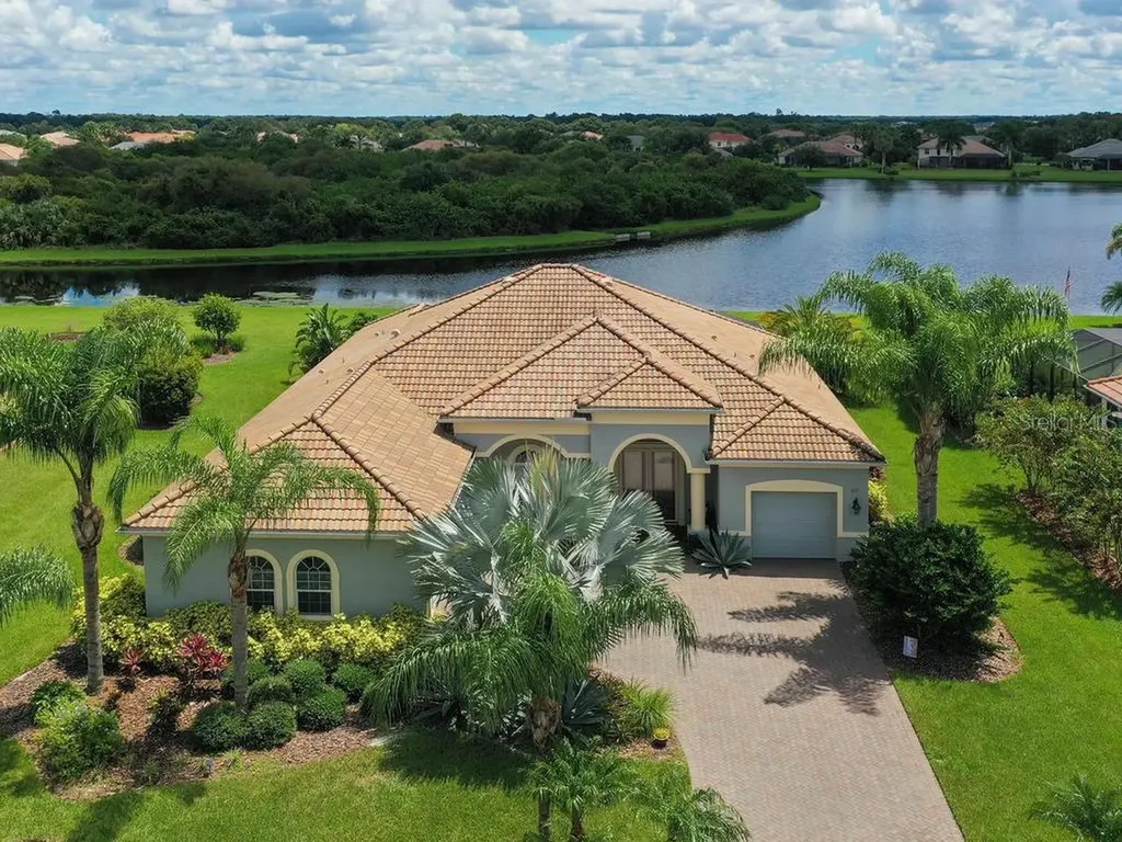 611 147th Court NE Bradenton FL 34212