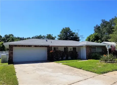 1390 Oakbrook Drive Largo FL 33770