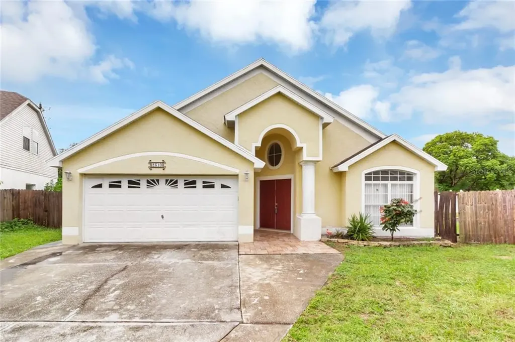 2310 Woods Edge Circle Orlando FL 32817