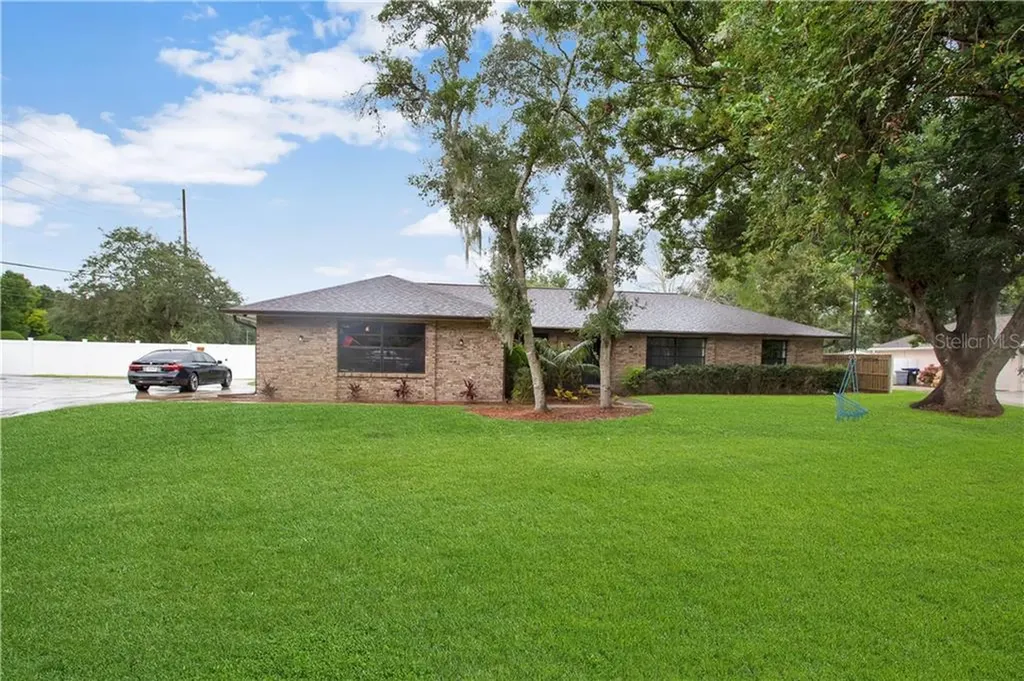 7361 Woodbriar Court Orlando FL 32835
