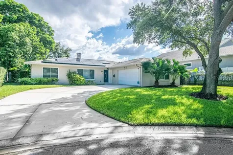 5165 Horseshoe Place NE St Petersburg FL 33703