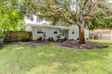 7513 16th Street N St Petersburg FL 33702