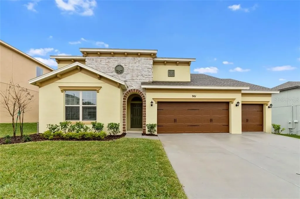 901 Boxelder Avenue Minneola FL 34715