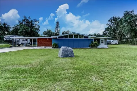 2207 Poinsettia Drive Deland FL 32724
