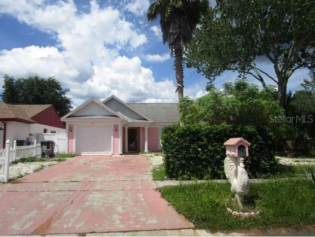 9001 Bana Villa Court Tampa FL 33635