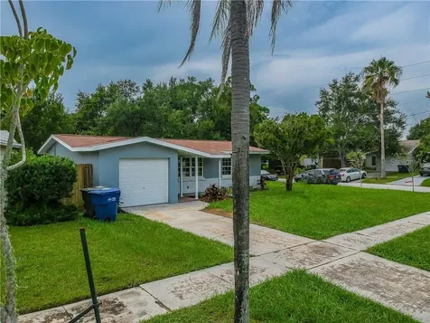 1221 7th Avenue NE Largo FL 33770