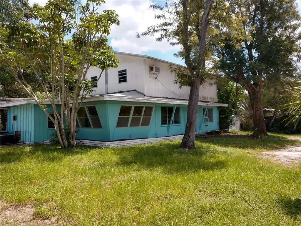 1215 S Shade Avenue Sarasota FL 34239