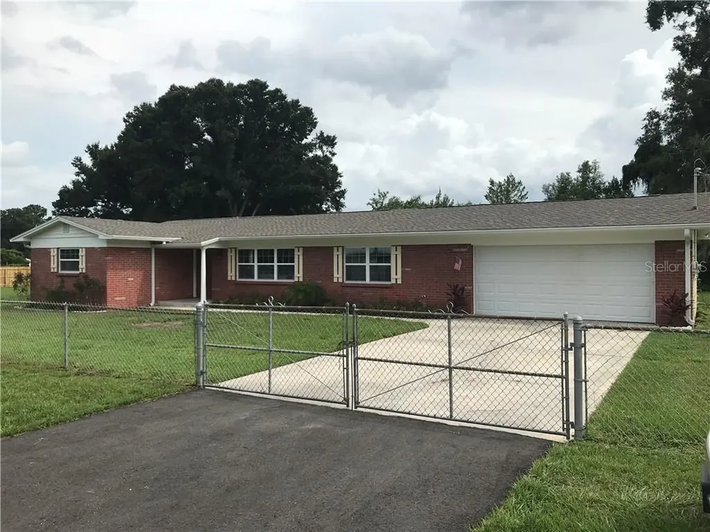 1001 Hummingbird Lane Brandon FL 33511