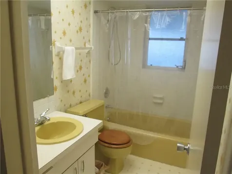 10408 Sandpiper Road W Bradenton FL 34209