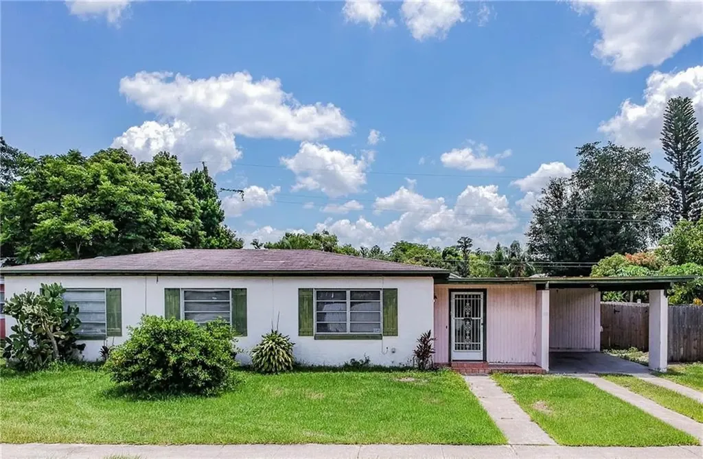 1931 Barksdale Drive Orlando FL 32822