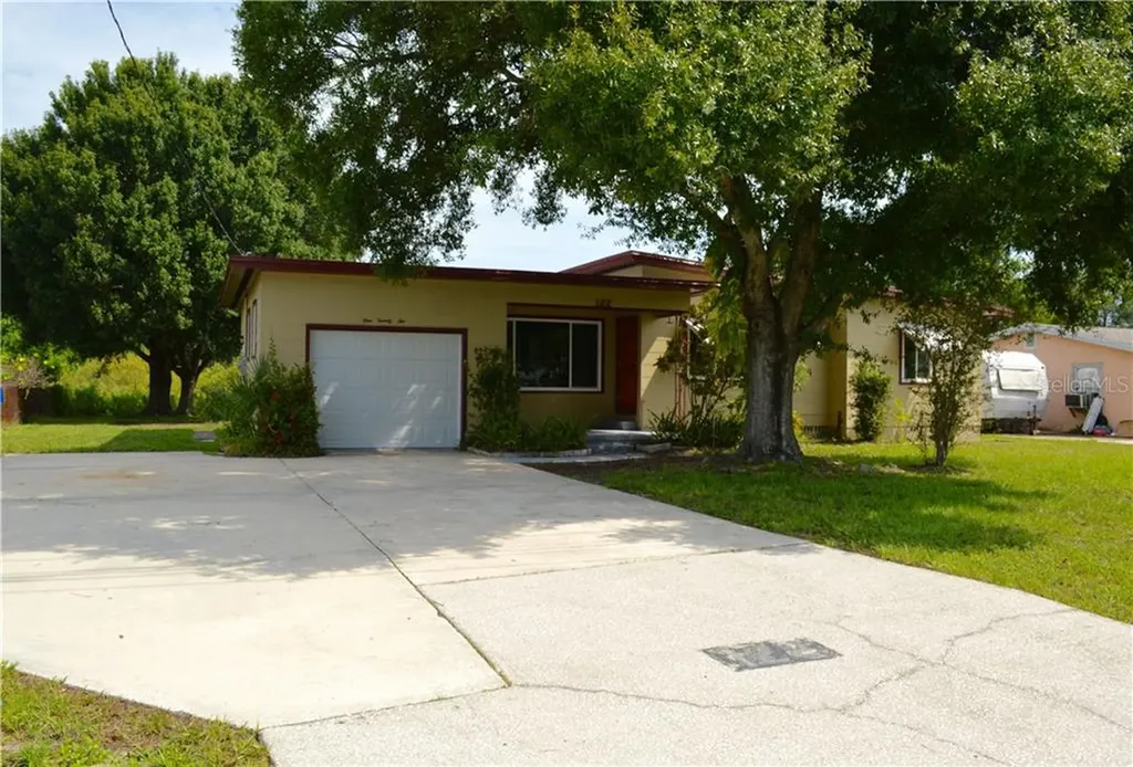 122 Lake Avenue SE Largo FL 33771