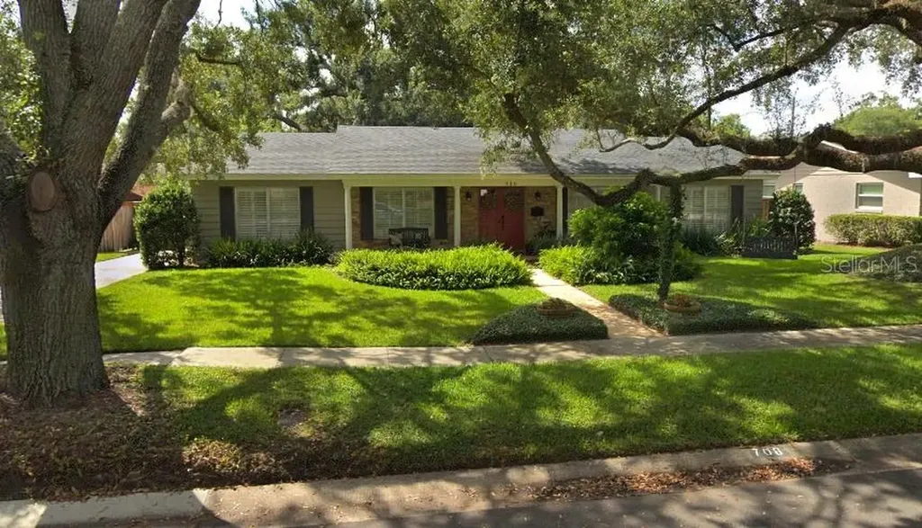 708 Albertson Place Orlando FL 32806