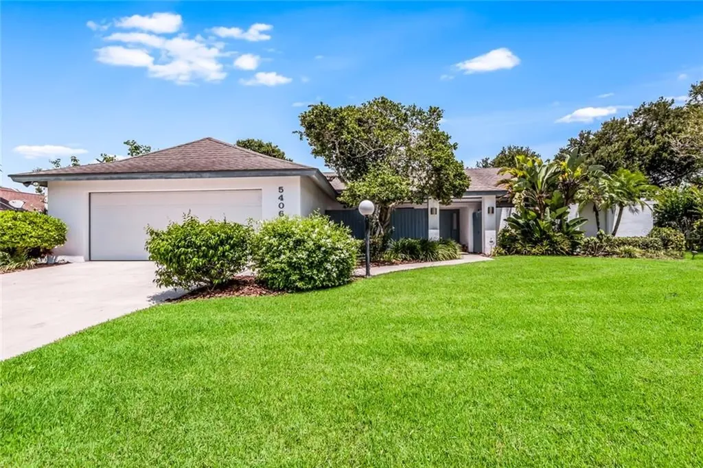 5406 Country Lakes Lane Sarasota FL 34243