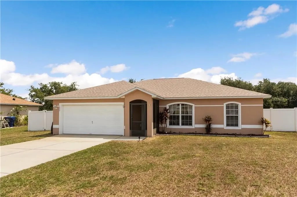 1230 Demoiselle Street Groveland FL 34736