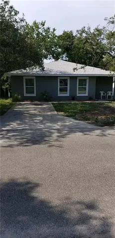 3135 W Varn Avenue Tampa FL 33611