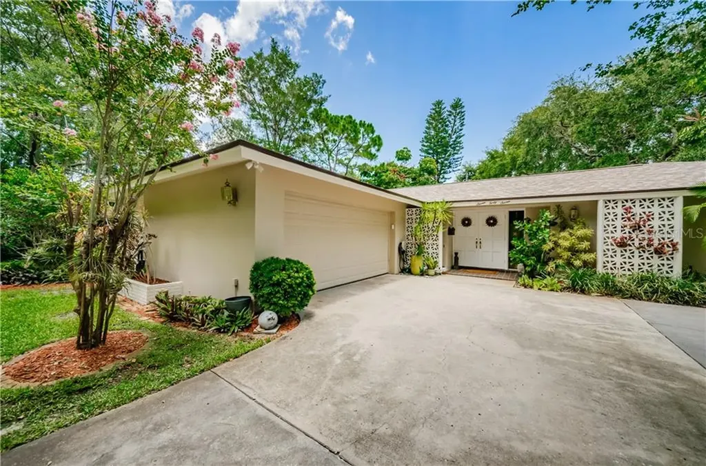 747 Sabal Court S St Petersburg FL 33705