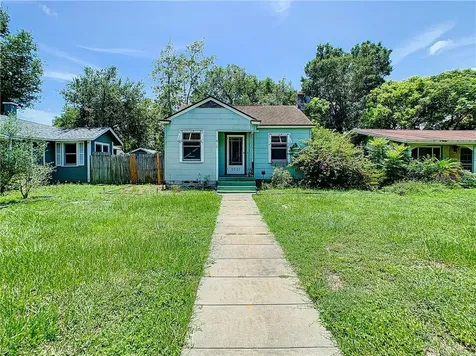 2020 30th Avenue N St Petersburg FL 33713