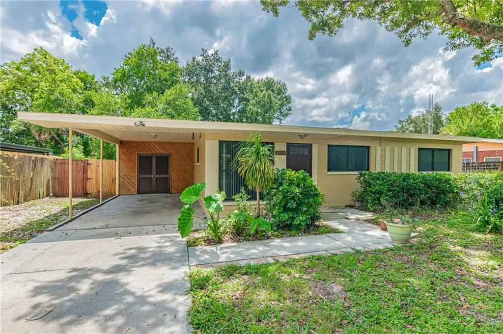 10807 N Leo Street Tampa FL 33612