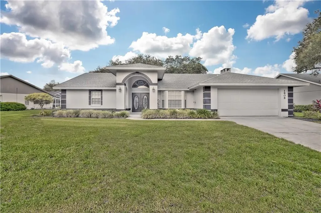 1808 Sherwood Lakes Boulevard Lakeland FL 33809