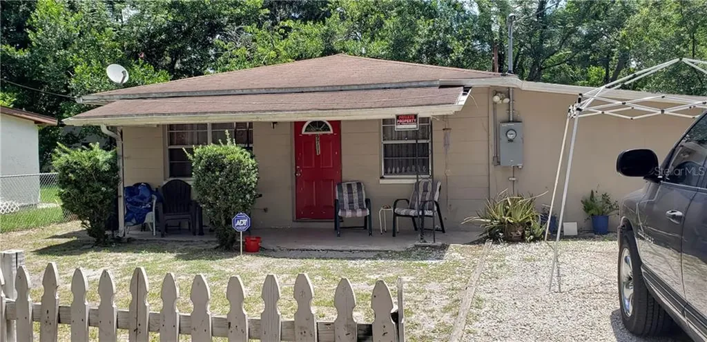 9711 E Castle Court Tampa FL 33612