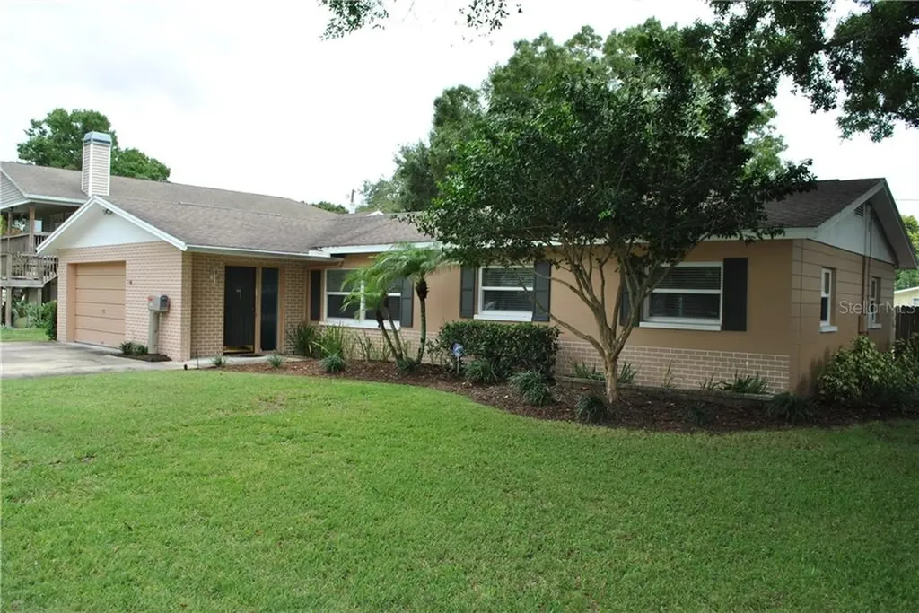 2468 14th Avenue N St Petersburg FL 33713