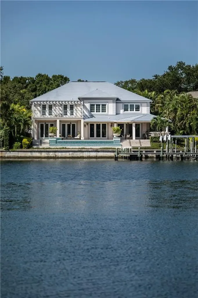 4919 W Bay Way Drive Tampa FL 33629