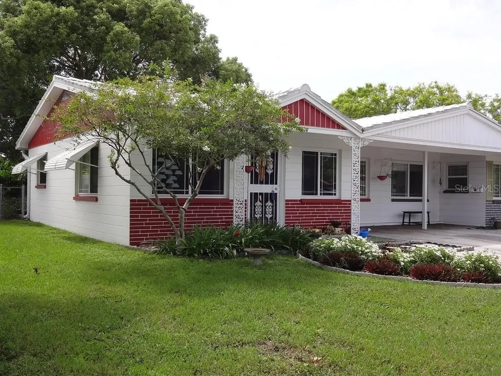 3656 59th Way N St Petersburg FL 33710