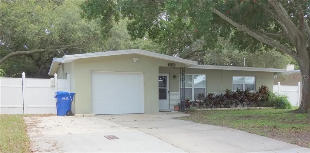 1370 Regina Drive W Largo FL 33770