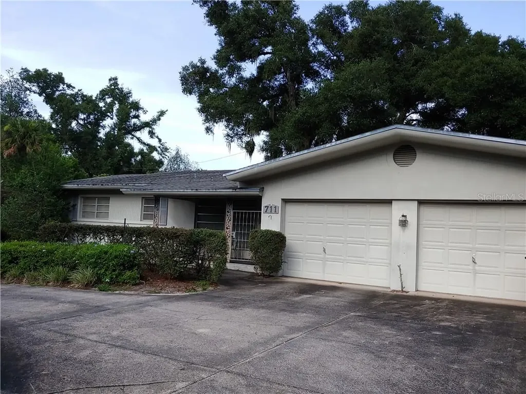 711 N Boston Avenue Deland FL 32724