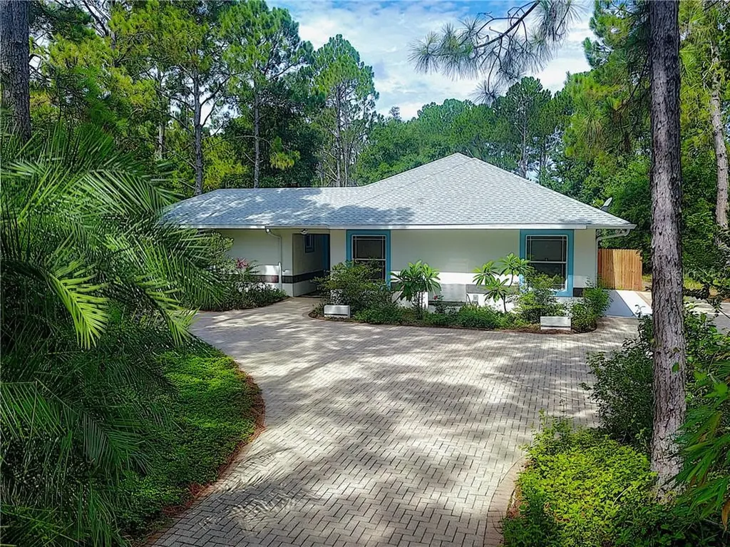 17876 Commonwealth Avenue N Polk City FL 33868