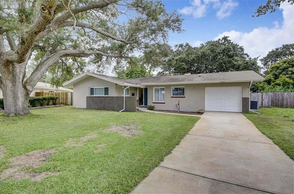 6225 15th Street S St Petersburg FL 33705