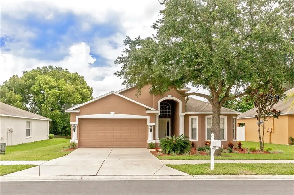 7811 Merchantville Circle Zephyrhills FL 33540