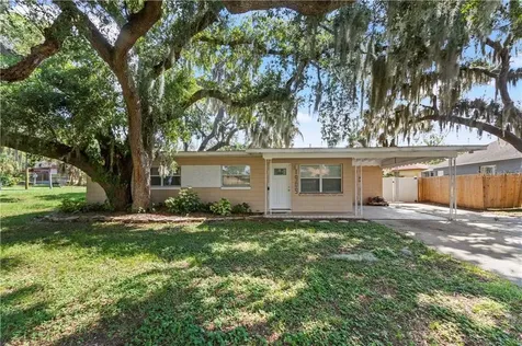 1909 S Lakeshore Drive Clermont FL 34711
