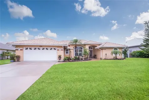 459 Lake Of The Woods Drive Venice FL 34293